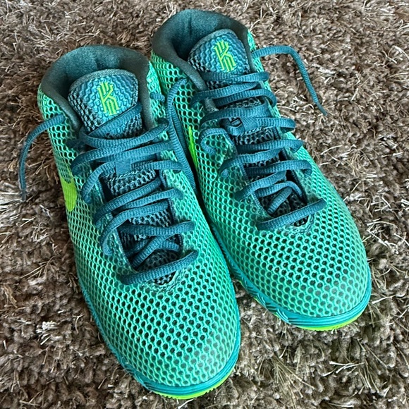 kyrie green and gold